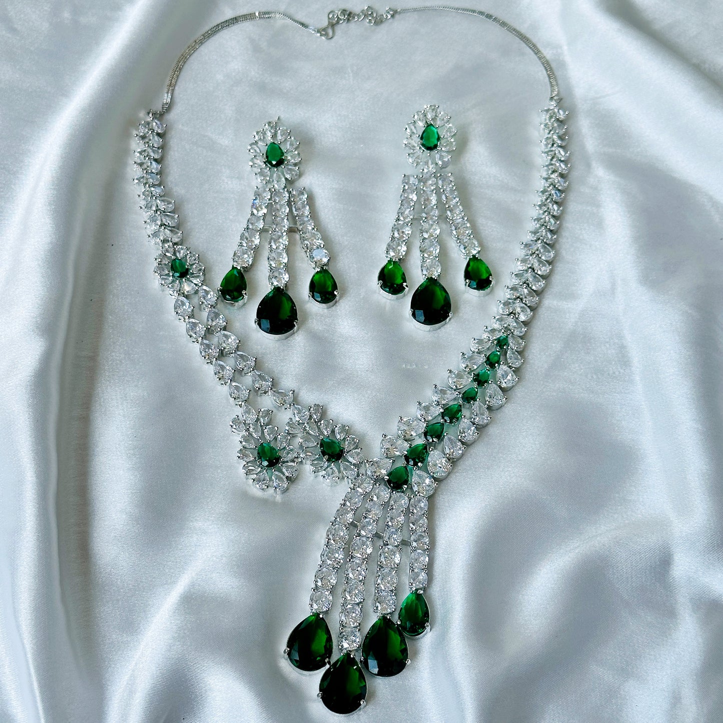 Ariva Collection Green Emerald Cubic Zircon American Diamond Silver Plated Necklace Set