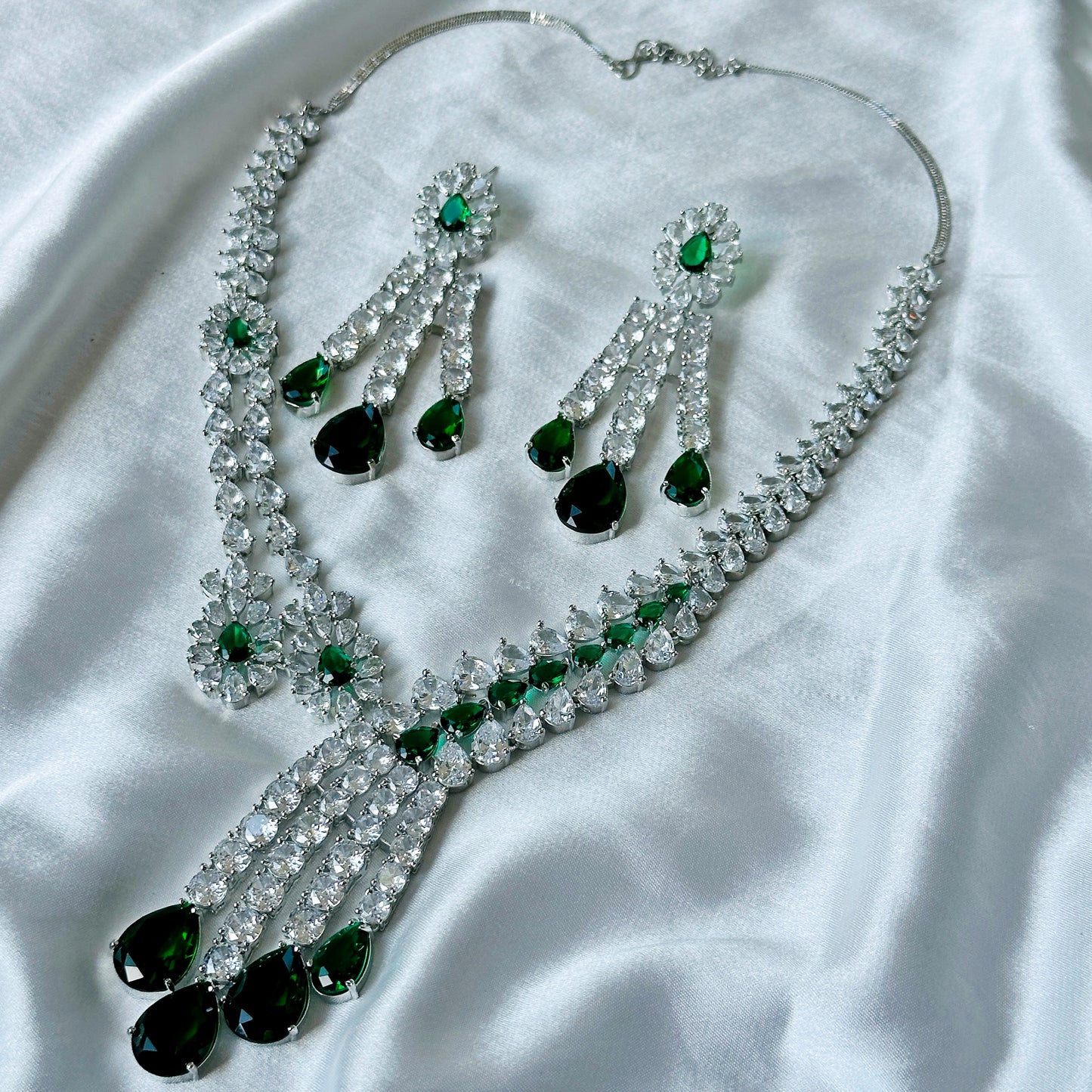 Ariva Collection Green Emerald Cubic Zircon American Diamond Silver Plated Necklace Set