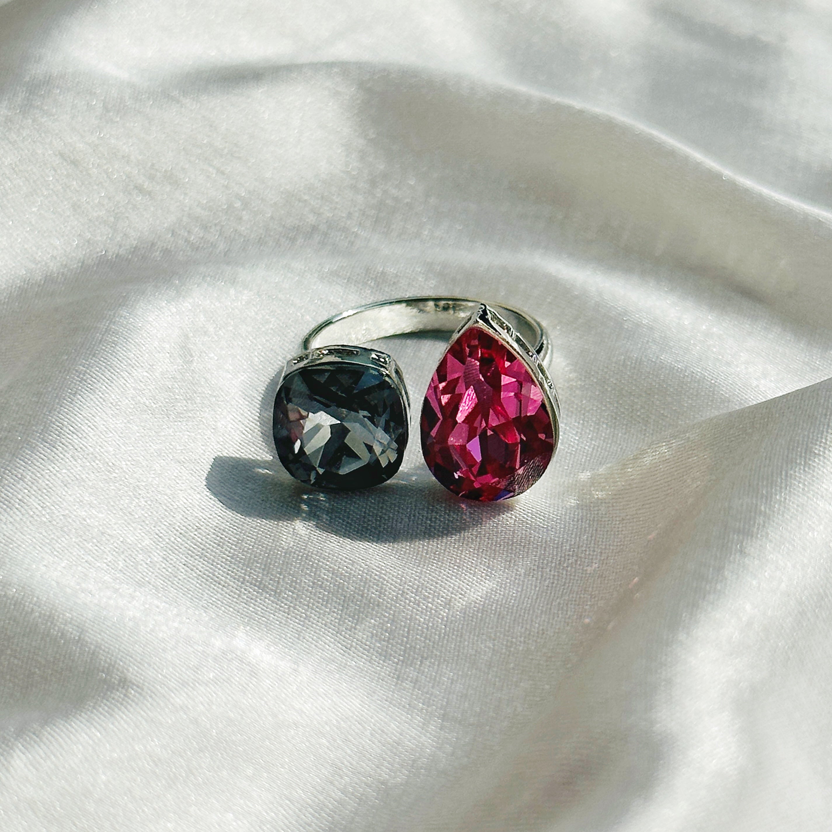 Ariva Collection Morion/Fuchsia Crystal Swarovski Crystals Silver Plated Adjustable Ring