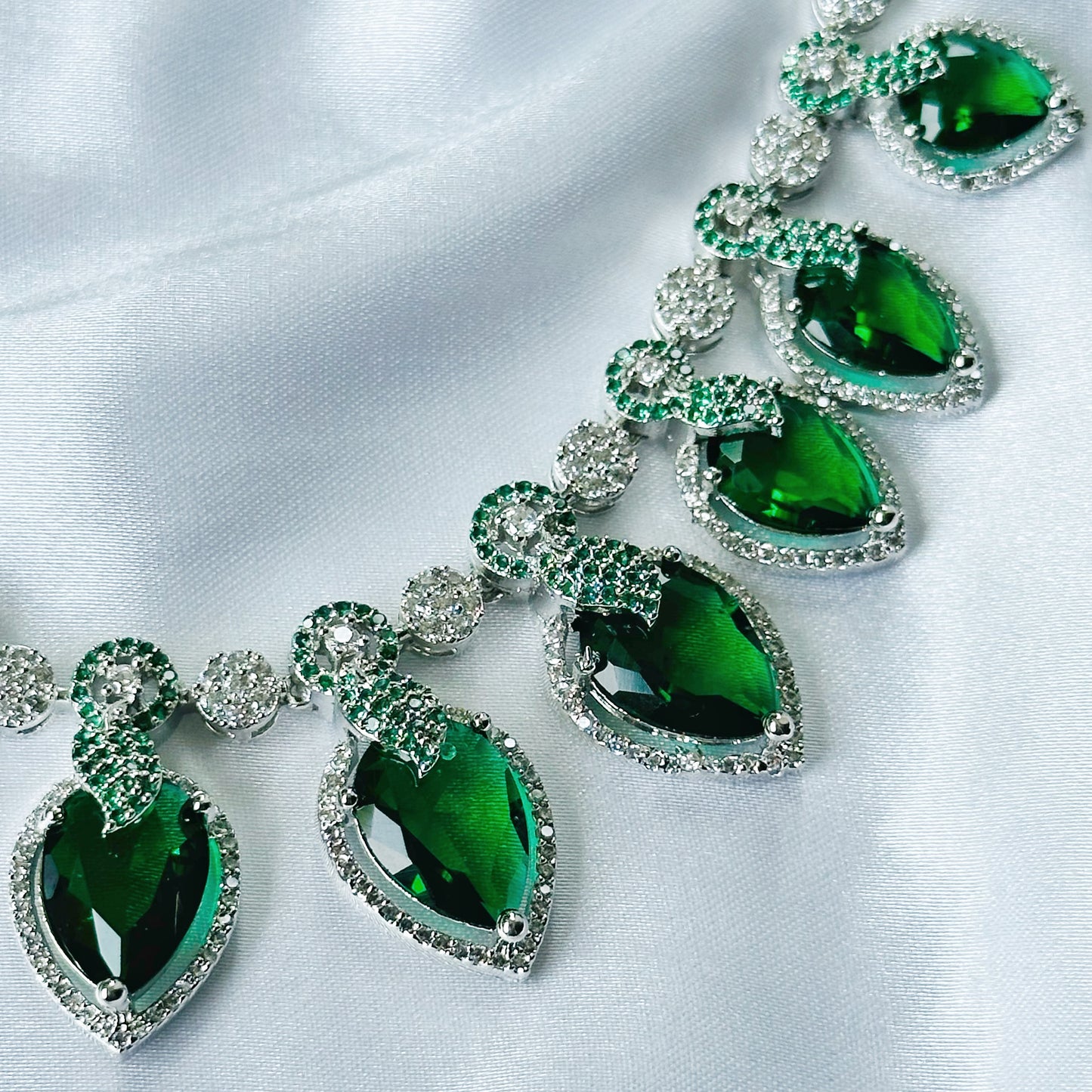 Ariva Collection Green Emerald Cubic Zircon Stones American Diamond Silver Plated Necklace Set