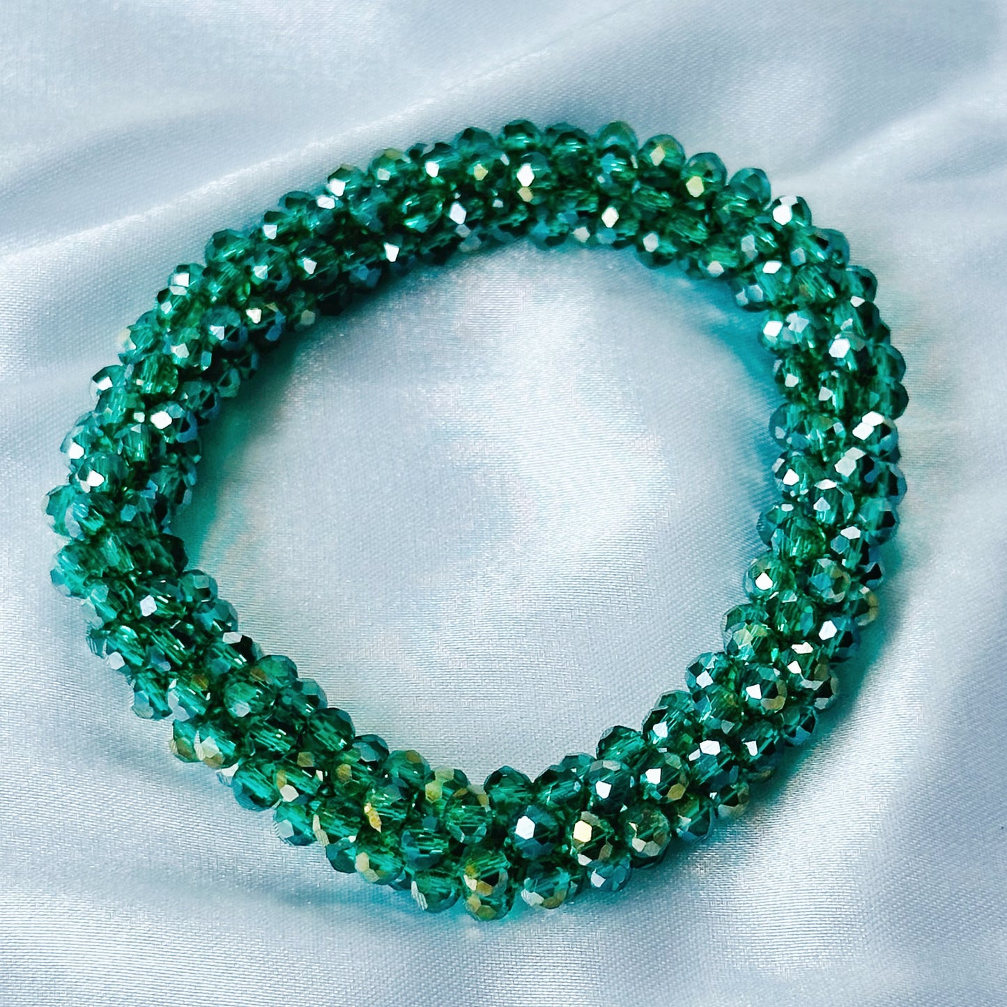 Ariva Collection Green Emerald Beads With Magnetic Lock American Diamond Western Bracelet & Necklace Combo