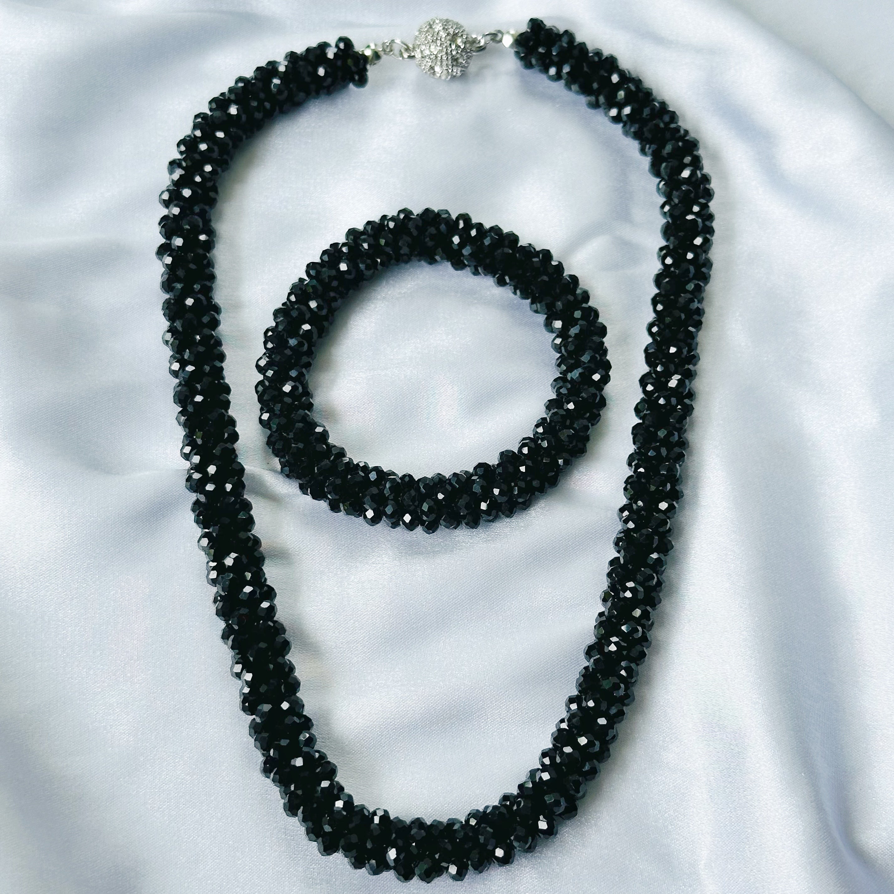 Ariva Collection Black Beads With Magnetic Lock American Diamond Western Necklace