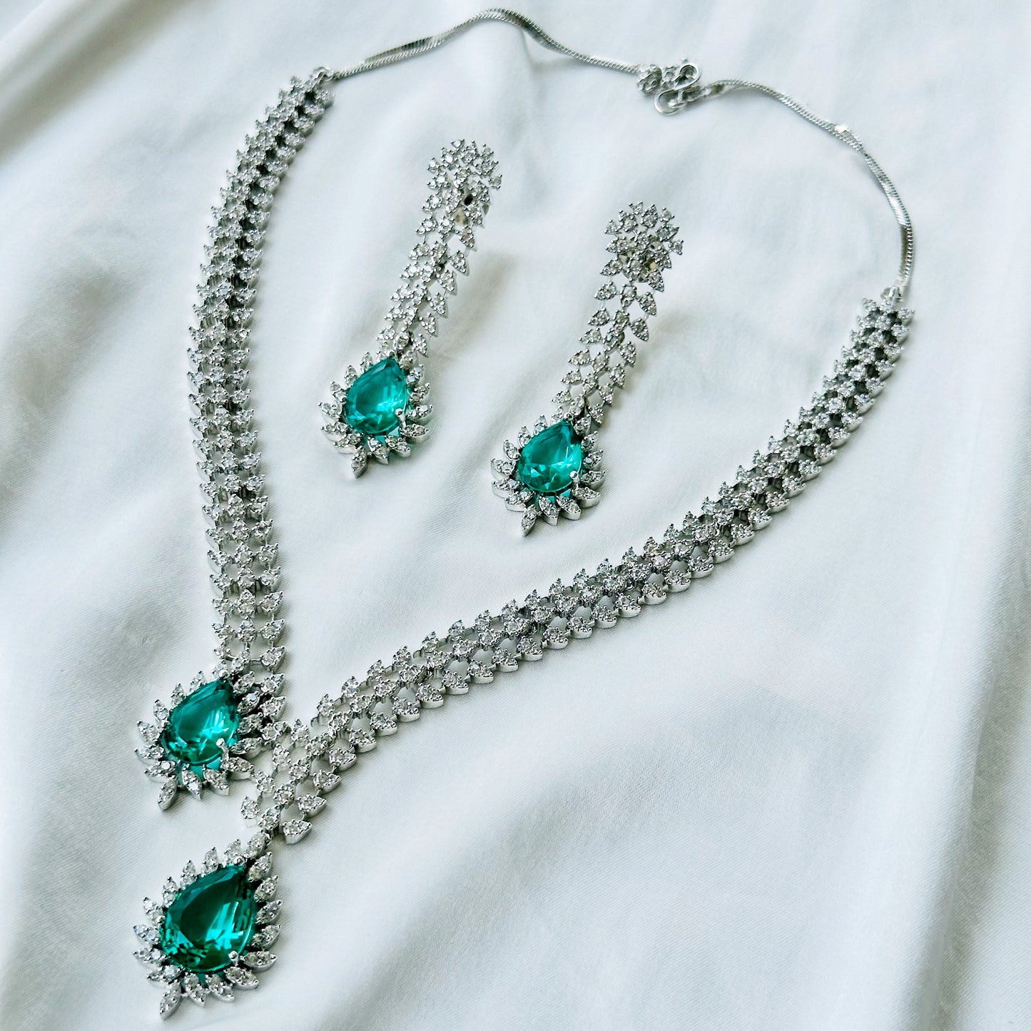 Ariva Collection Sea Green Topaz Cubic Zircon American Diamond Silver Plated Necklace Set