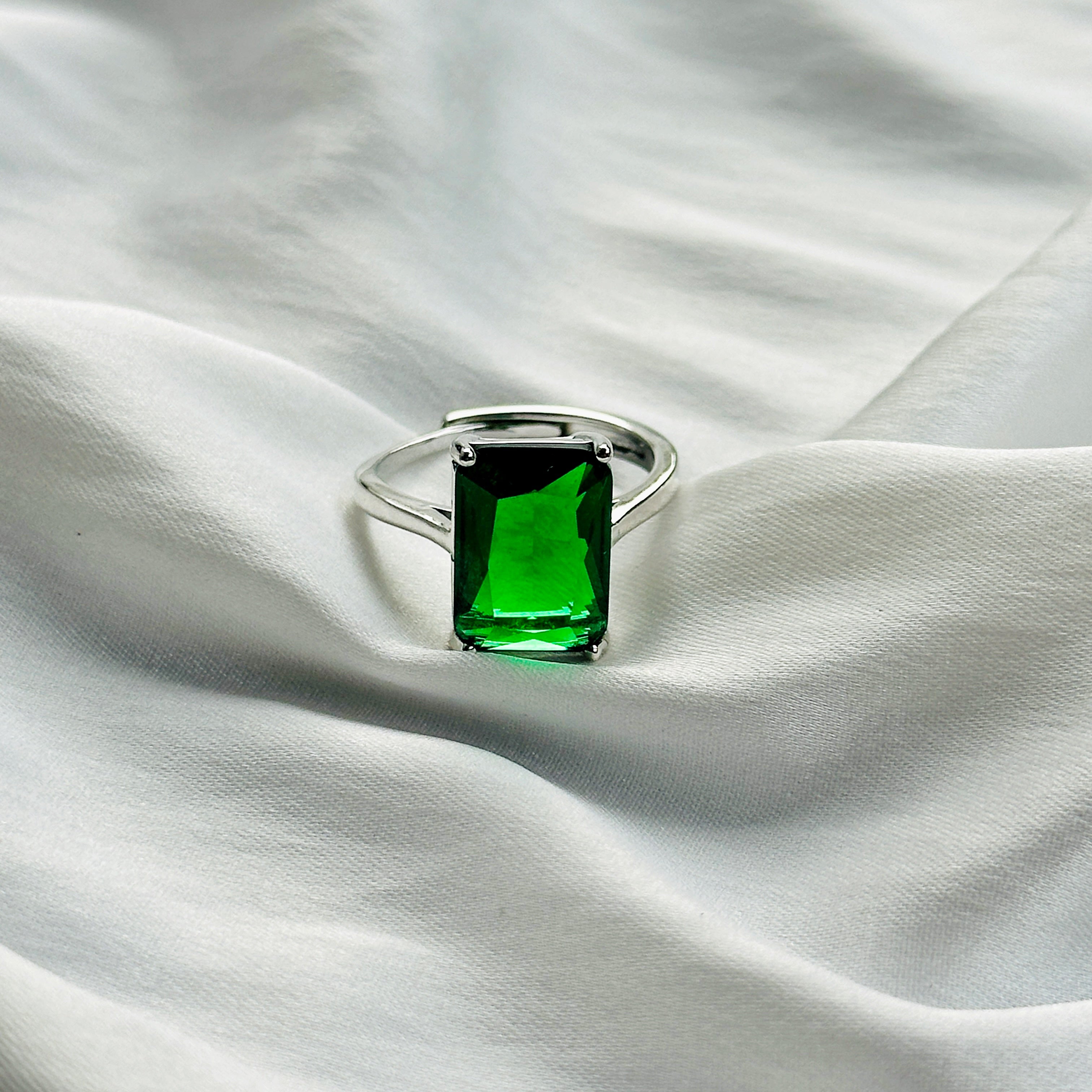 Ariva Collection Emerald Cubic Zircon Ice Cut Stone Silver Plated Adjustable Ring