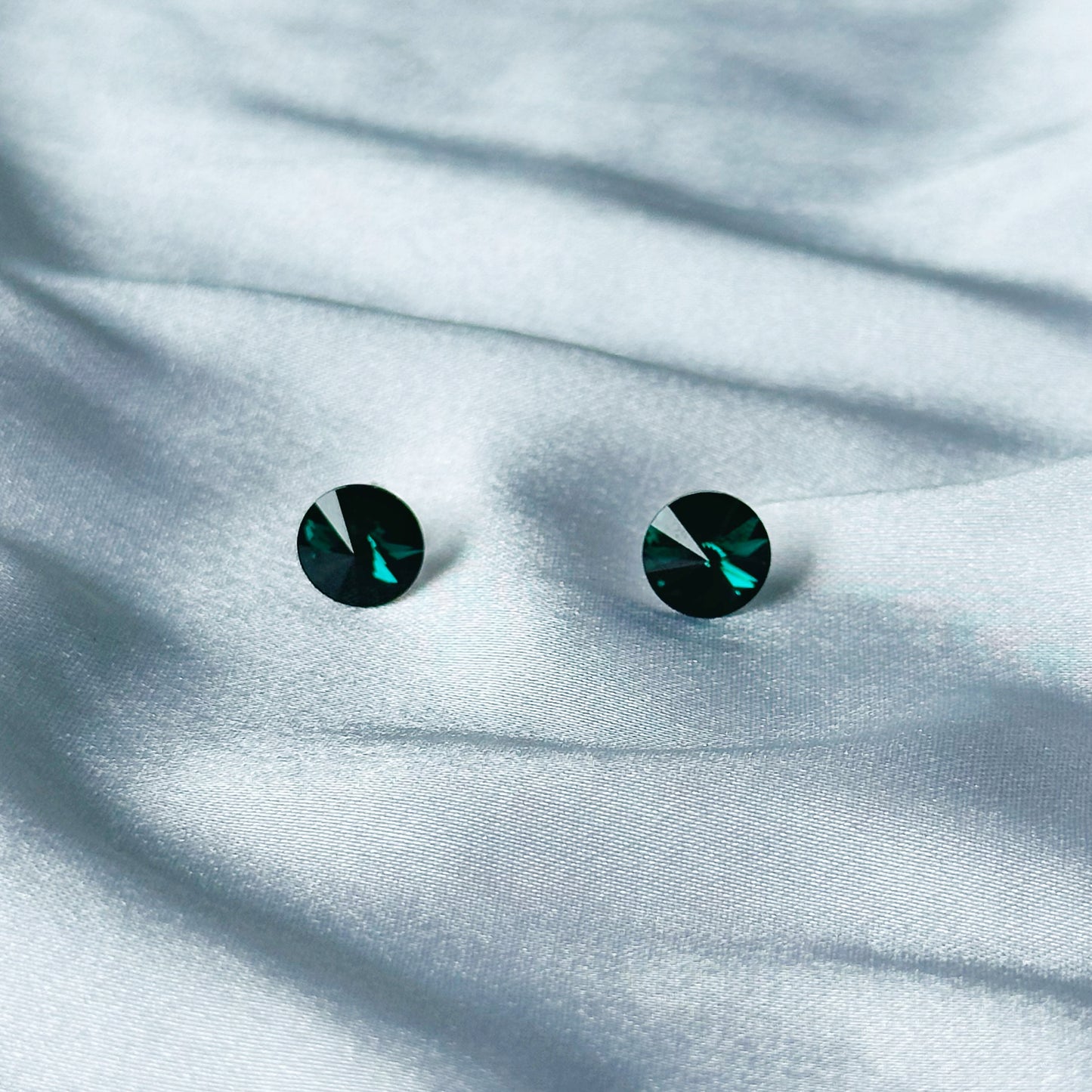 Ariva Collection Green Emerald Swarovski Crystal Silver Plated Stud Earrings