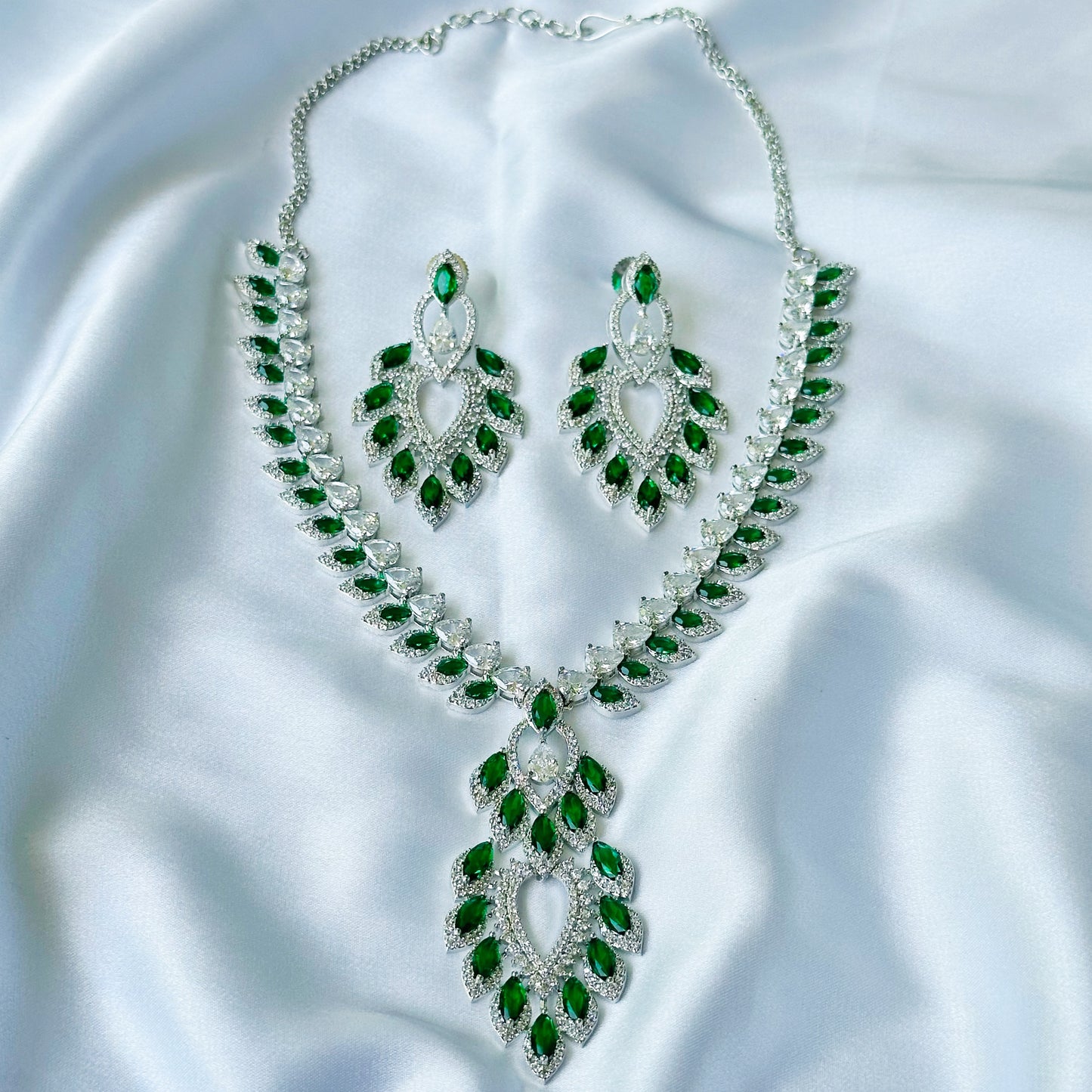 Ariva Collection Emerald Cubic Zircon American Diamond Silver Plated Necklace Set