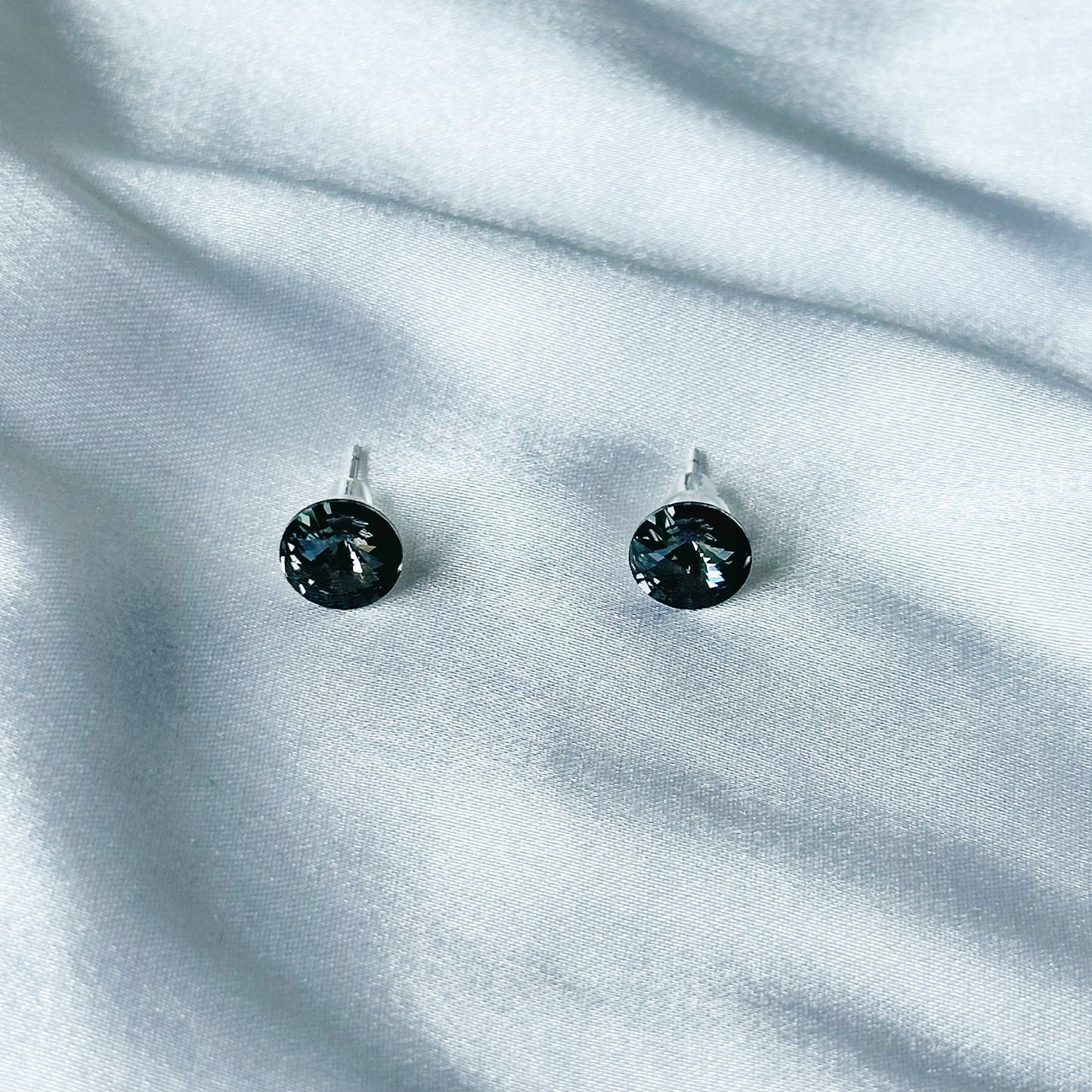 Ariva Collection Comet Argent Dark Black Swarovski Crystal Silver Plated Stud Earrings