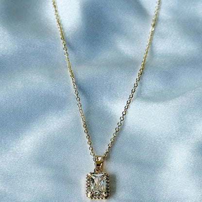 Ariva Collection Solitaire Cubic Zircon American Diamond Gold Plated Stainless Steel Necklace