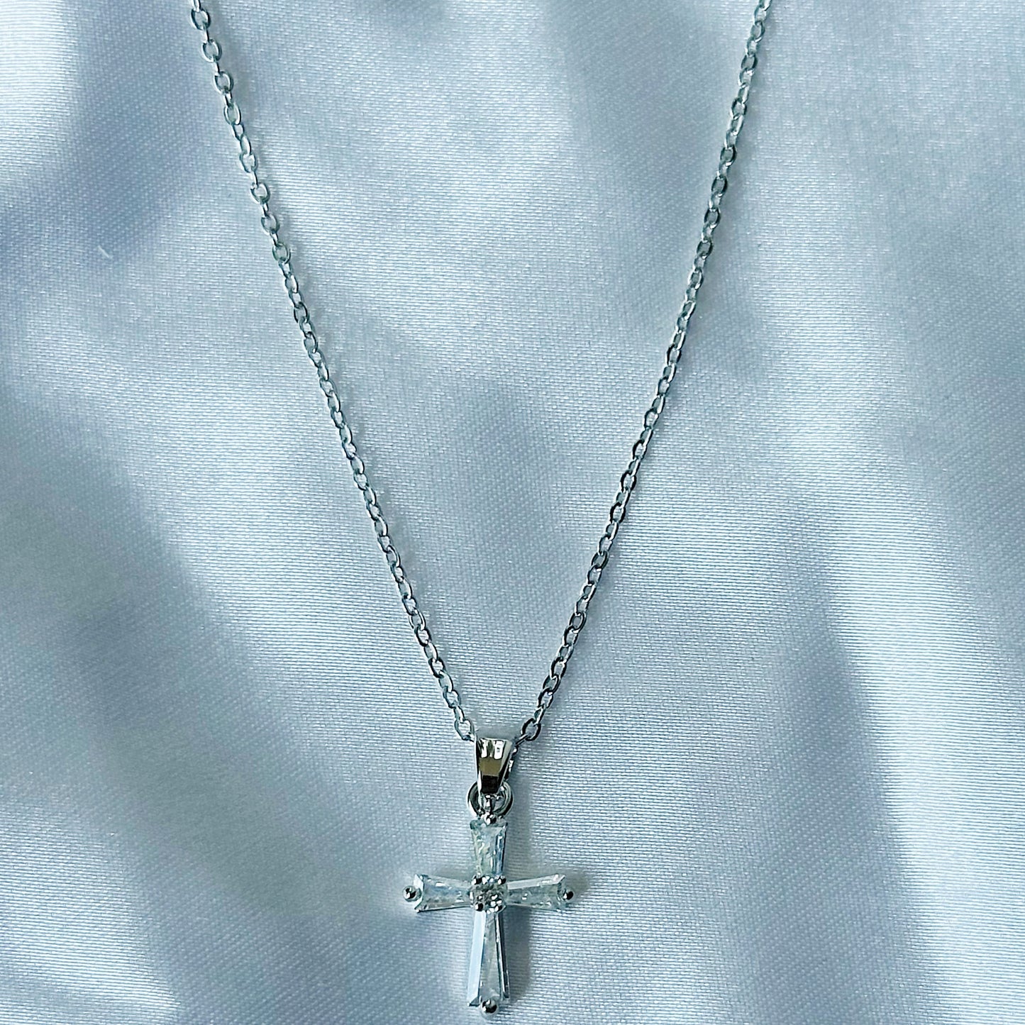 Ariva Collection Cross Design American Diamond Silver Plated Stainless Steel Necklace