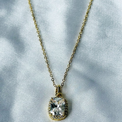 Ariva Collection Solitaire Cubic Zircon American Diamond Gold Plated Stainless Steel Necklace