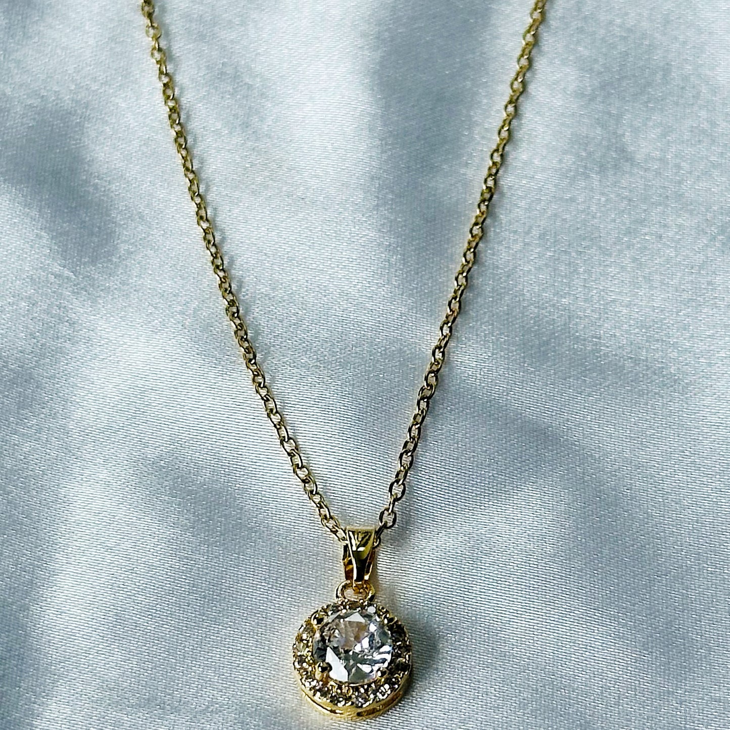 Ariva Collection Solitaire Cubic Zircon American Diamond Gold Plated Stainless Steel Necklace